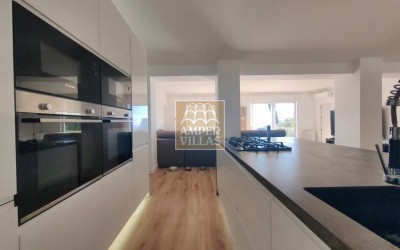 A beautiful, renovated villa with panoramic sea views.